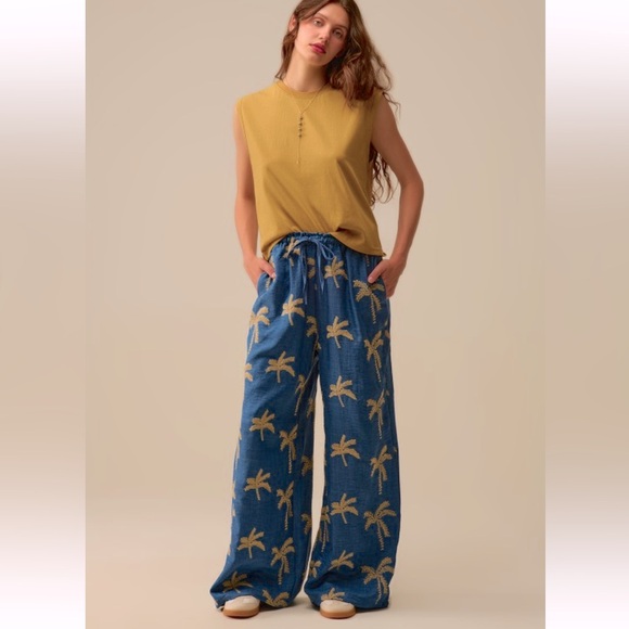 ShopEvelynne Pants - FROM PARIS FRANCE Blue Palm Print Women's Pants